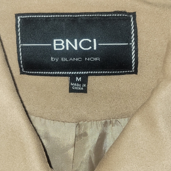 Beautiful jacket😍 - Picture 3 of 3